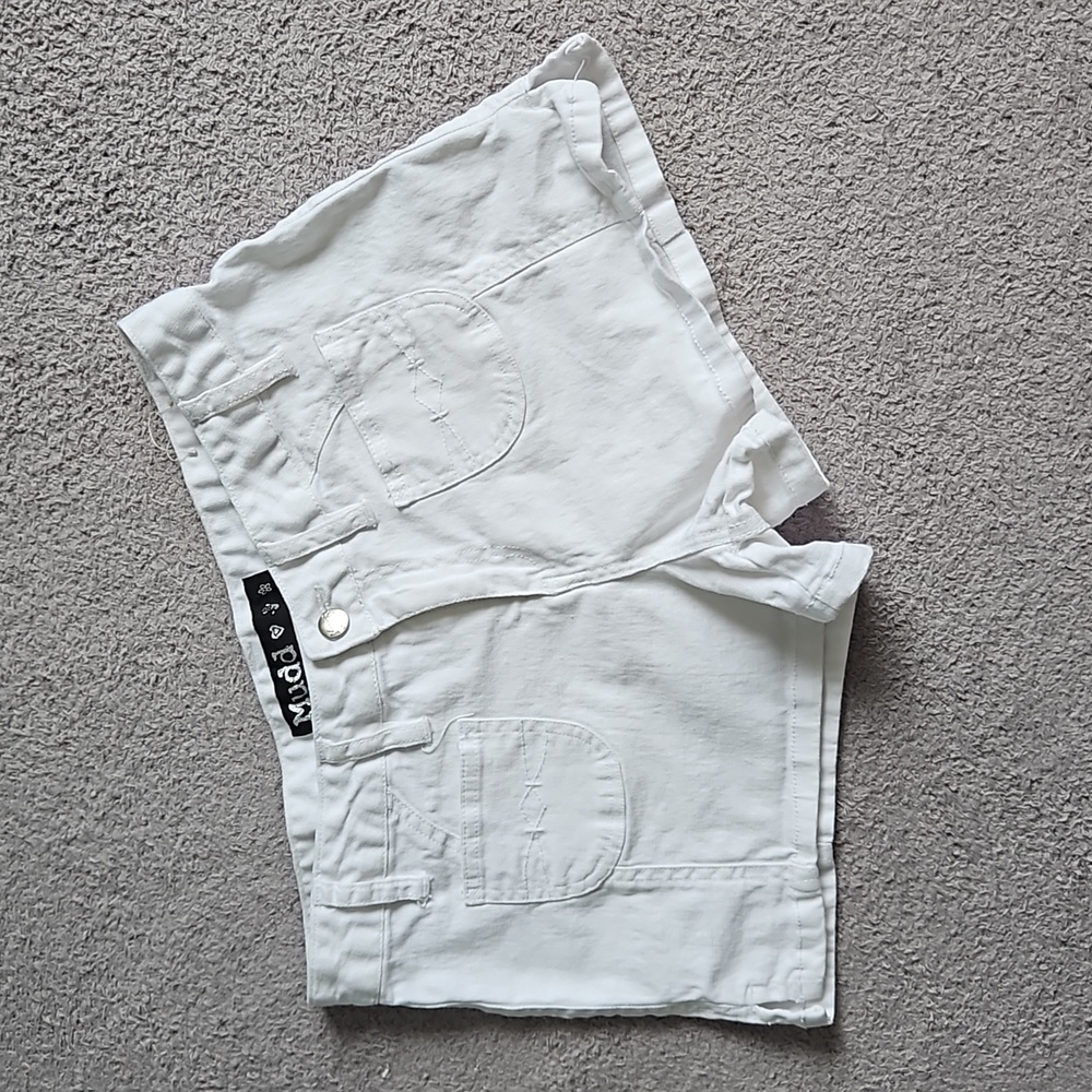 Mudd white summer shorts